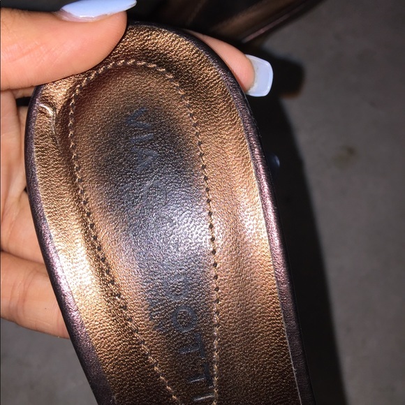 High Heels - Picture 4 of 5